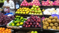 mawlamyine fruits market photo